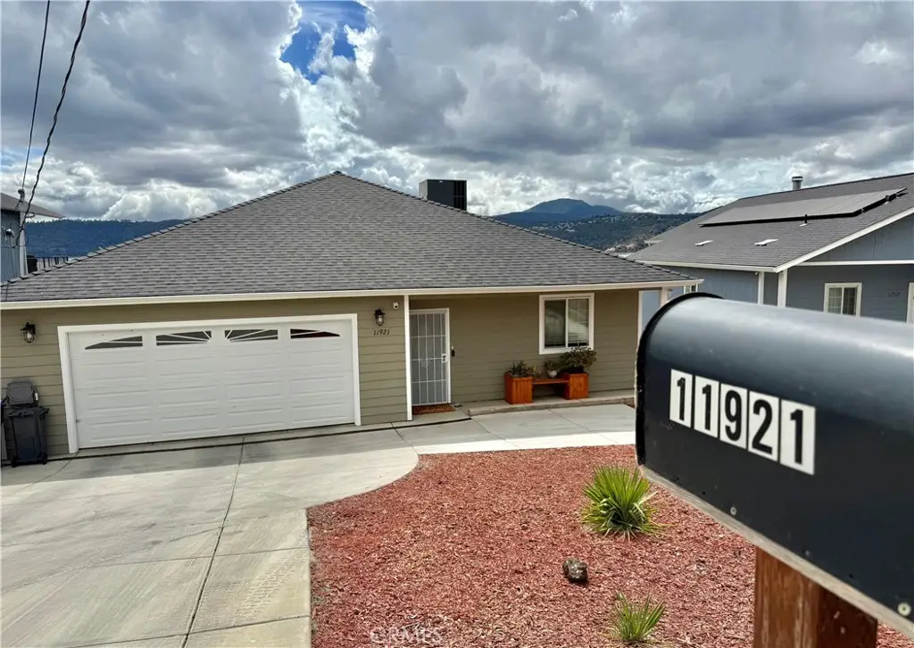 11921 Lakeshore Drive, Clearlake, CA 95422 - Image #1