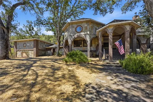 3725 Spring Valley, Clearlake Oaks, CA 95423