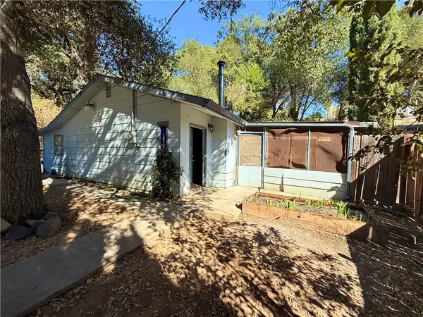 3096 Lakeview Drive, Nice, CA 95464