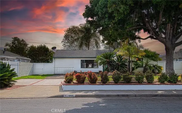999 Oak Street, Costa Mesa, CA 92627