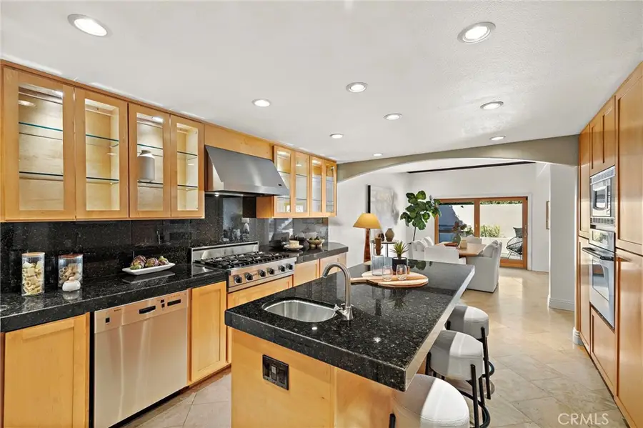 923 Balboa Avenue, Laguna Beach, CA 92651 - #3