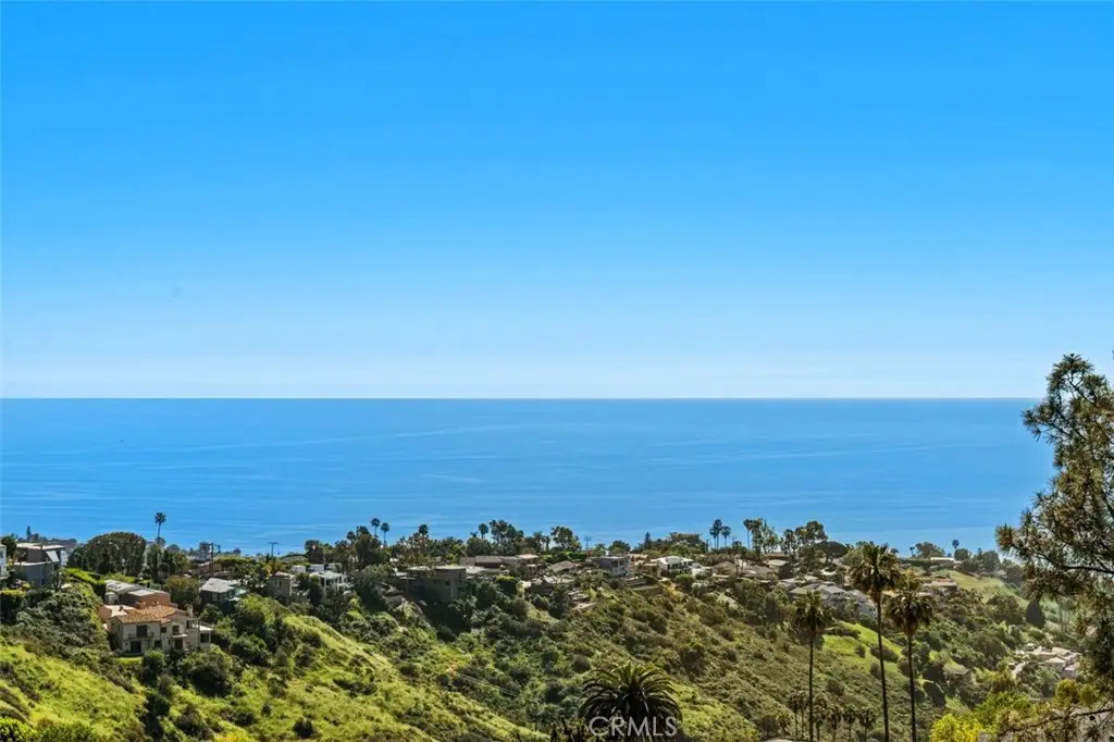 3191 Alta Laguna Blvd., Laguna Beach, CA 92651 - #1