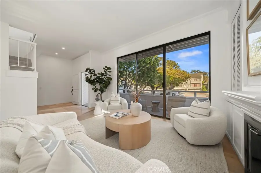 19 Swift Court, Newport Beach, CA 92663 - #2