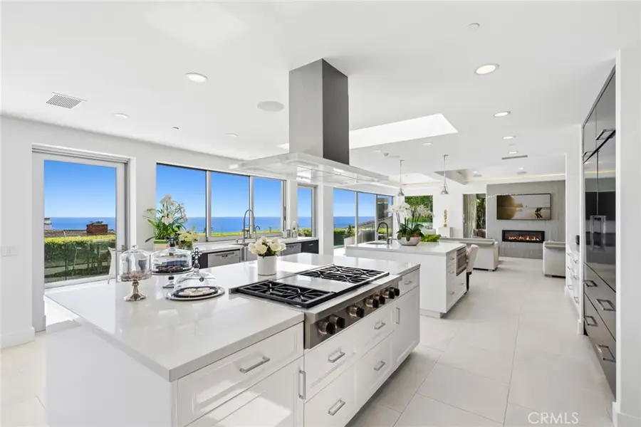 820 Emerald Bay, Laguna Beach, CA 92651 - #2