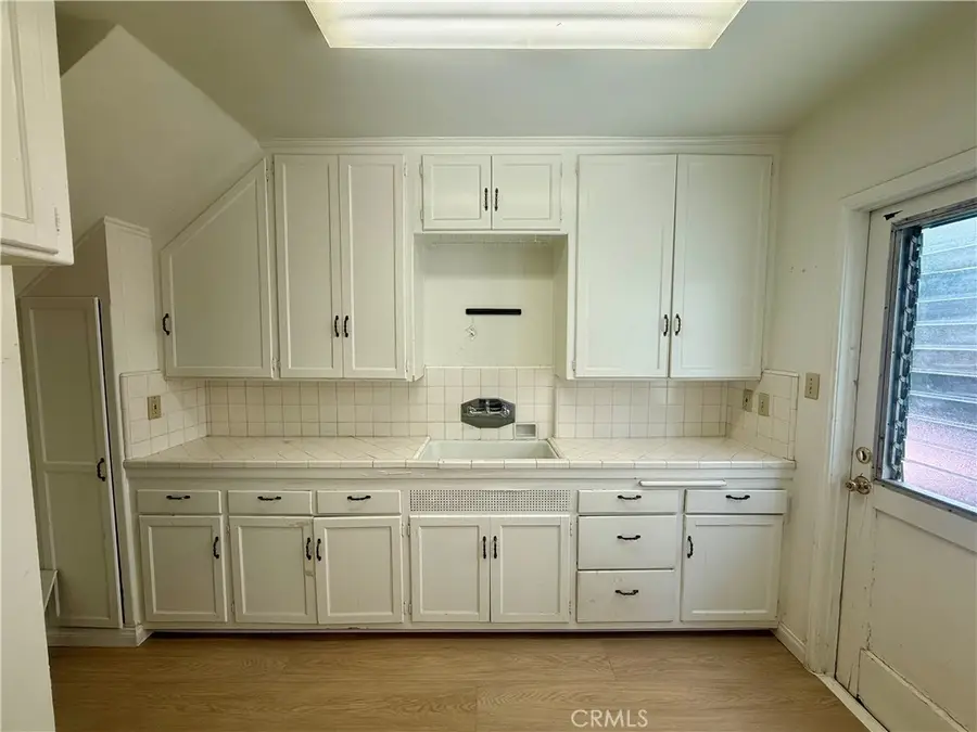 111 W Mountain #2, Glendale, CA 91207 - Image #3