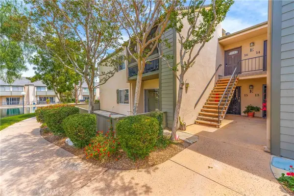 25735 Hogan Drive #E15, Valencia, CA 91355