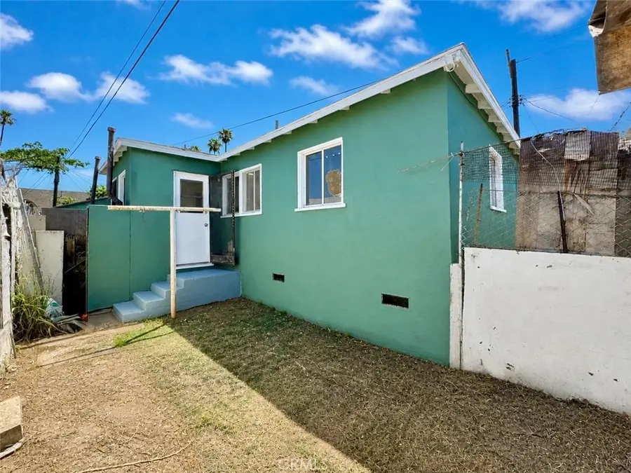 902 Island Avenue, Wilmington, CA 90744 - #3