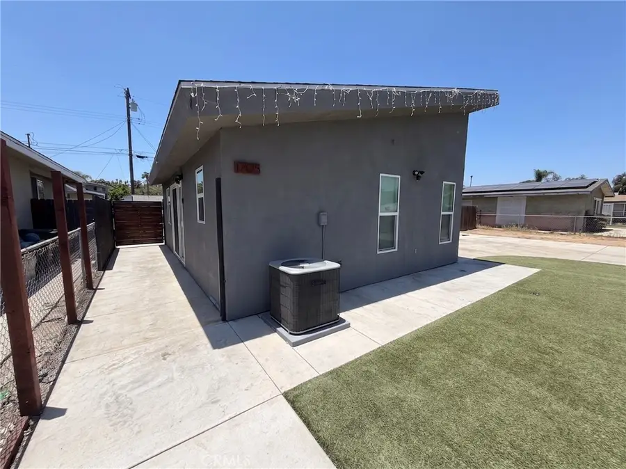 1701 Manor Circle, Pomona, CA 91766 - #2