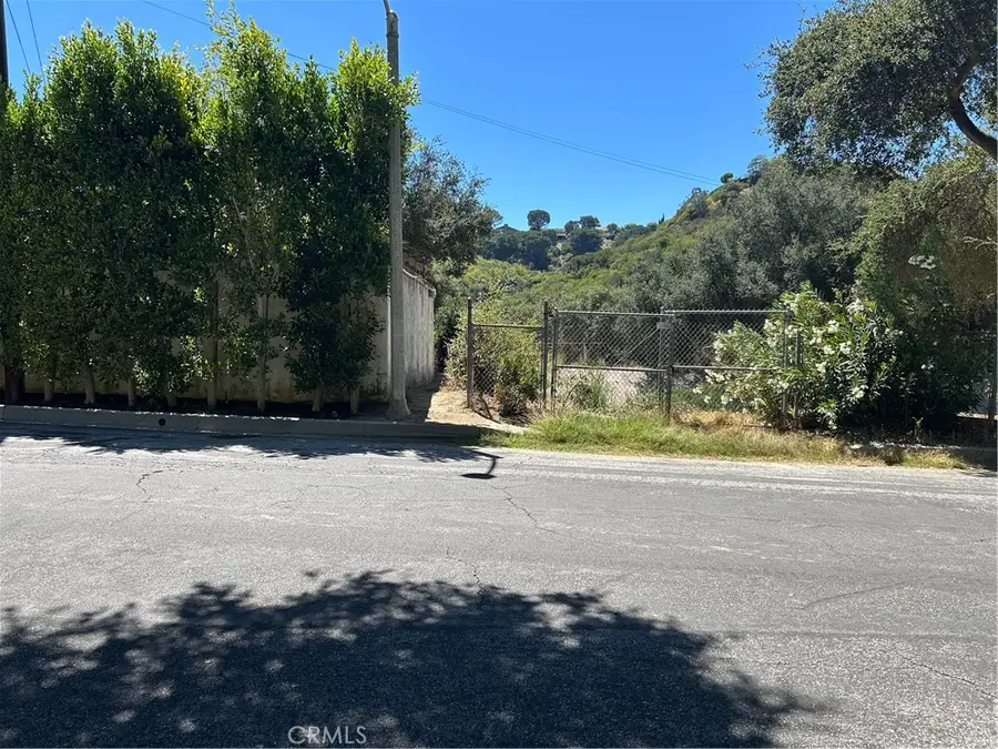 2451 Nalin Dr, Los Angeles, CA 90077 - #3