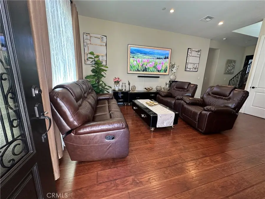 7611 Lilly Way, North Hollywood, CA 91605 - #2