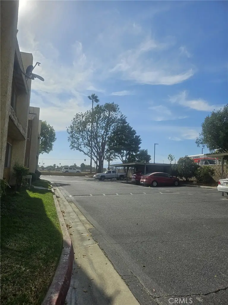 1025 N Tippecanoe Avenue, San Bernardino, CA 92410 - #2