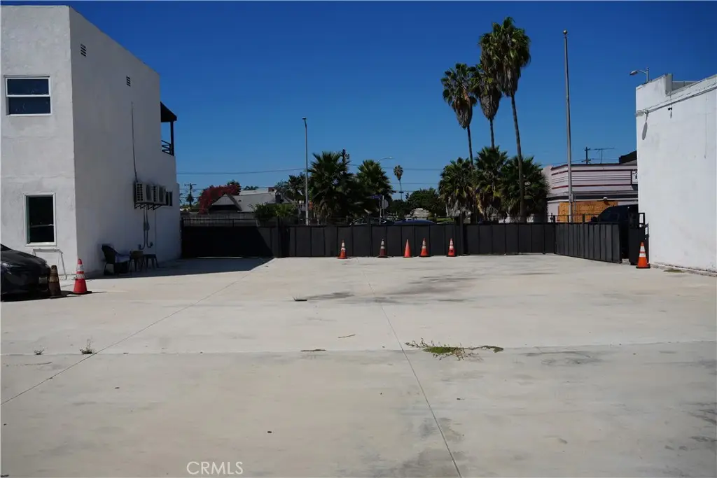 7508 S Western Ave, Los Angeles, CA 90047 - #1