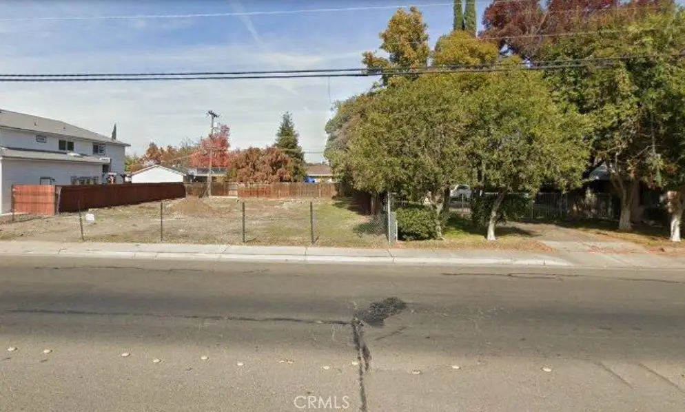 439 E Olive Avenue, Merced, CA 95340 - #1