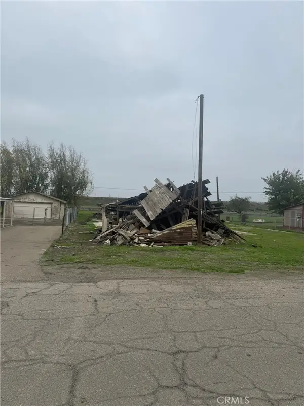 8156 Azusa, Dos Palos, CA 93620