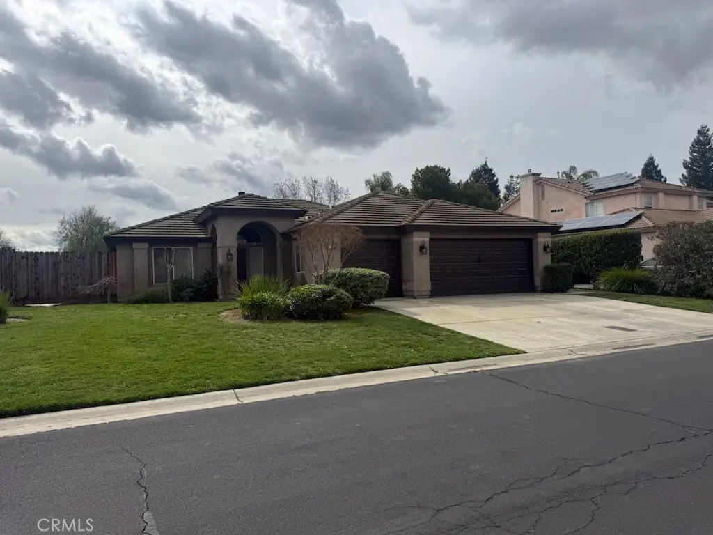 7290 Edgewater, Chowchilla, CA 93610 - #1