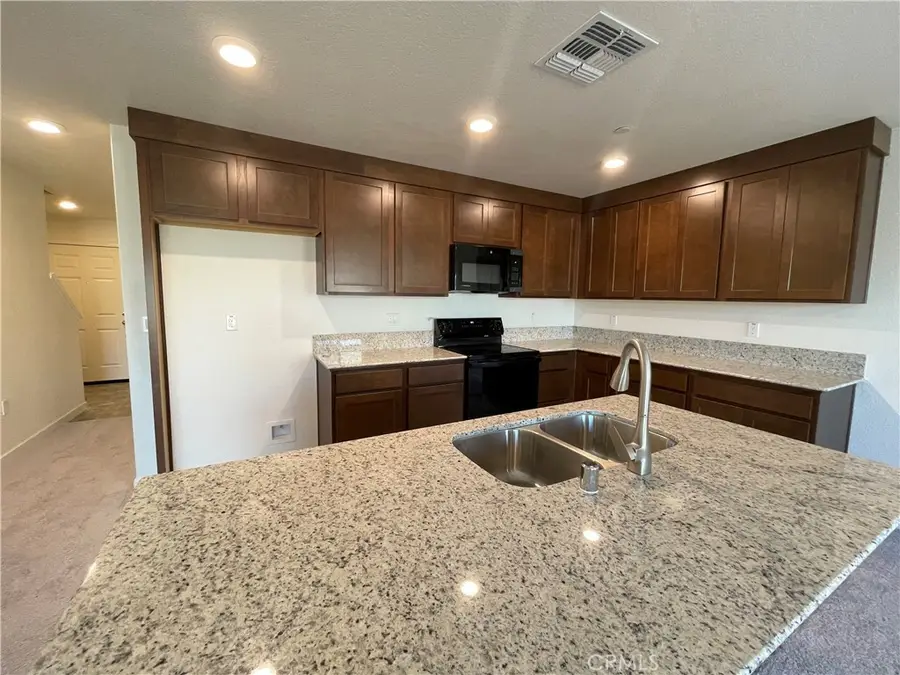 762 Stone Ridge East Avenue, Merced, CA 95341 - #3