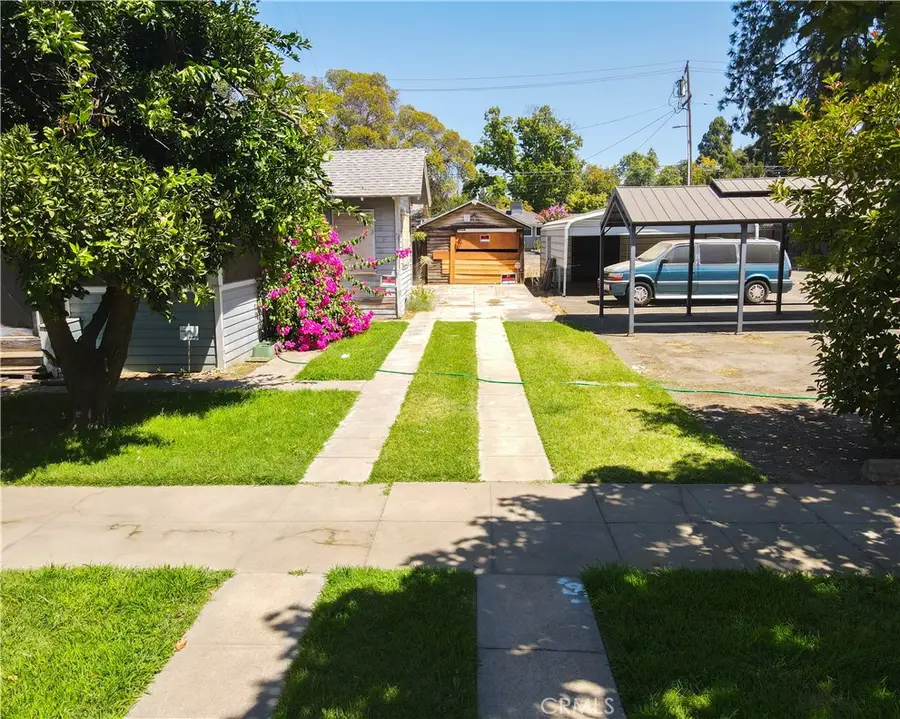 557 W 25th Street, Merced, CA 95340 - #3