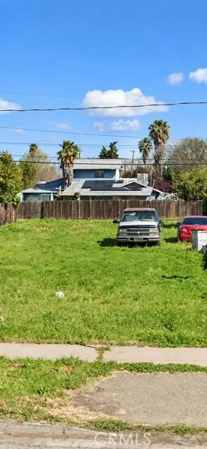415 Broadway, Planada, CA 95365