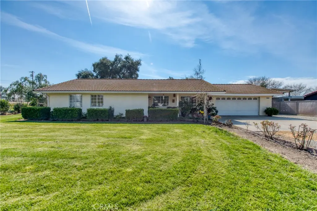 25540 Lynn Place #B, Madera, CA 93638 - Image #1
