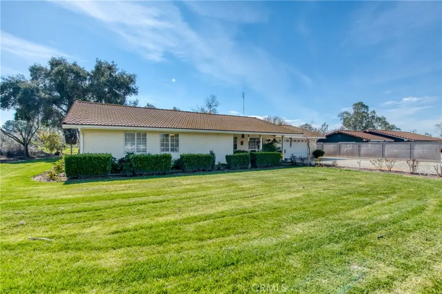 25540 Lynn Place #B, Madera, CA 93638 - Image #2