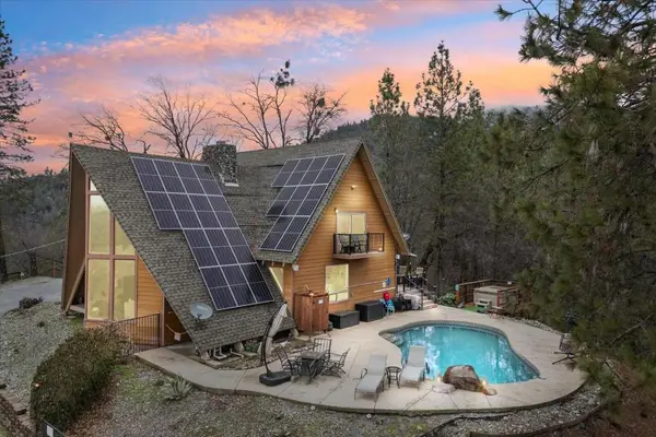 19754 Solus Campground Road, Lakehead, CA 96051