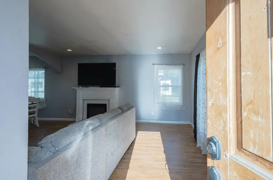 121 Oak Street, Salinas, CA 93901 - Image #2