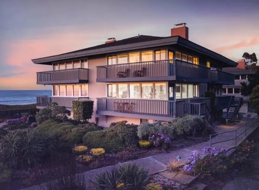 19 La Playa Street, Monterey, CA 93940 - Image #2