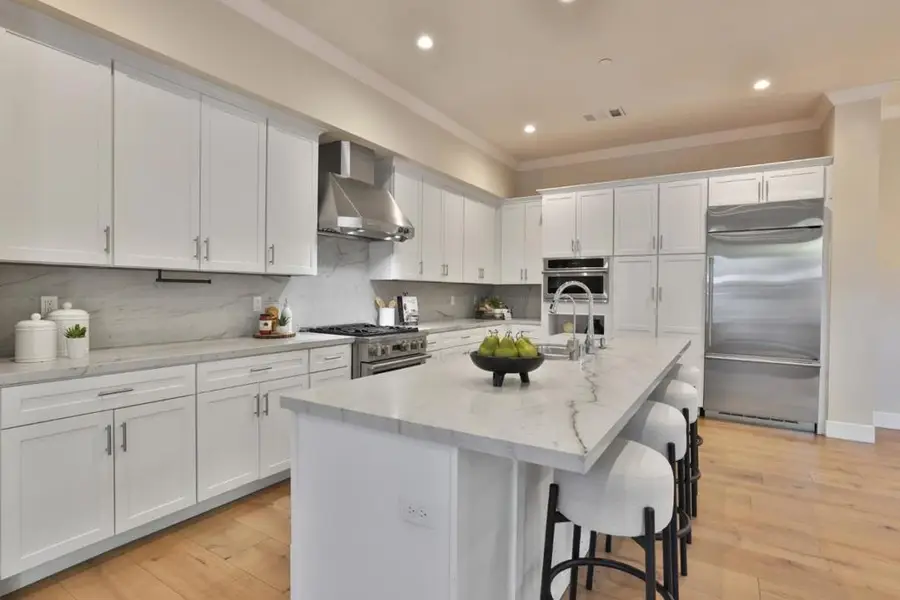 102 Hildebrand Drive, Los Gatos, CA 95032 - Image #3