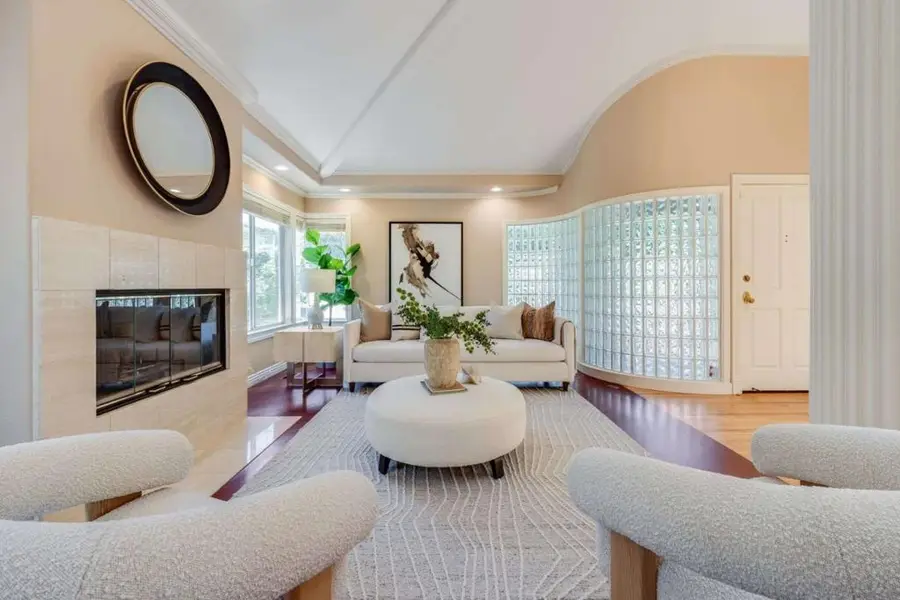 22346 Mcclellan Road, Cupertino, CA 95014 - Image #2