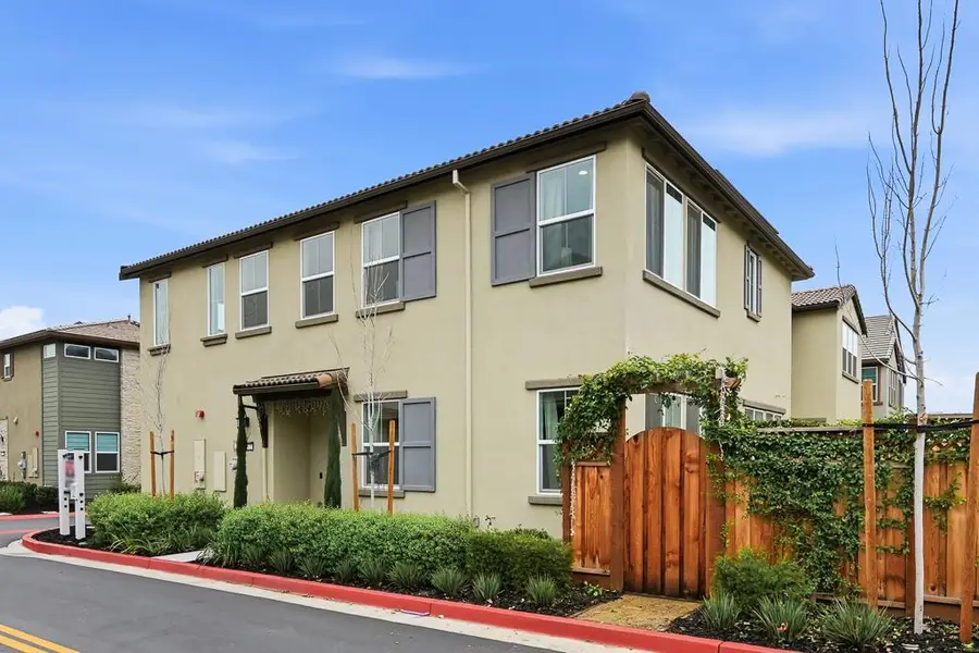 1372 S Melville Lane, Tracy, CA 95391 - Image #2