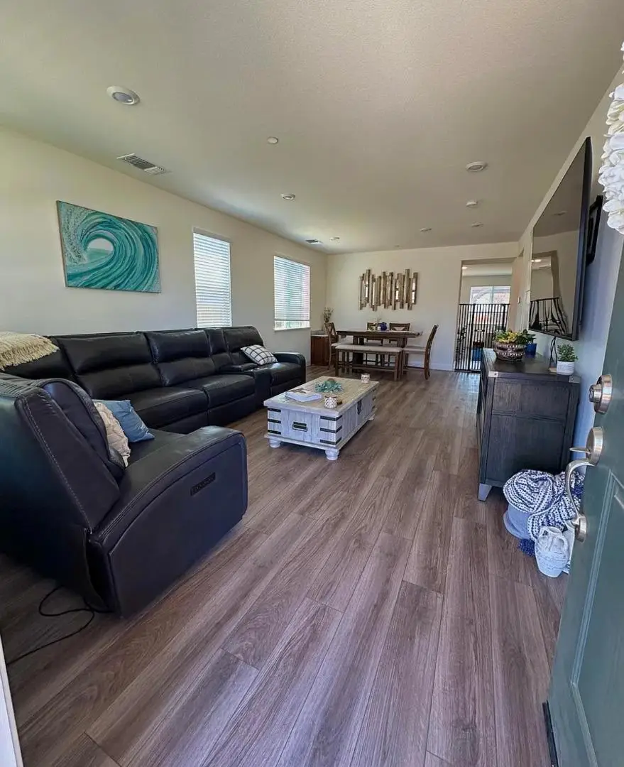 688 Sacramento Way, Hollister, CA 95023 - Image #2