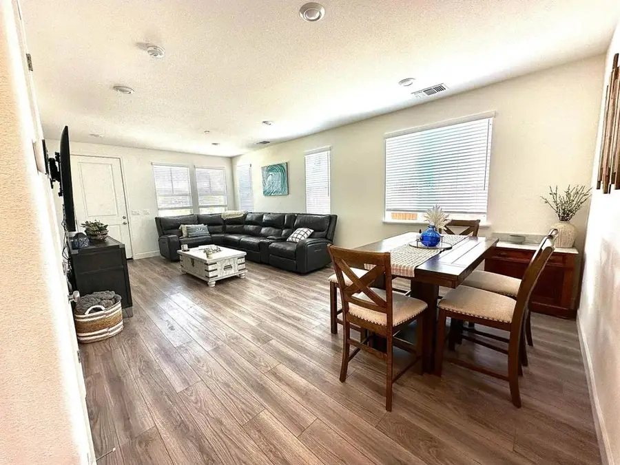 688 Sacramento Way, Hollister, CA 95023 - Image #3