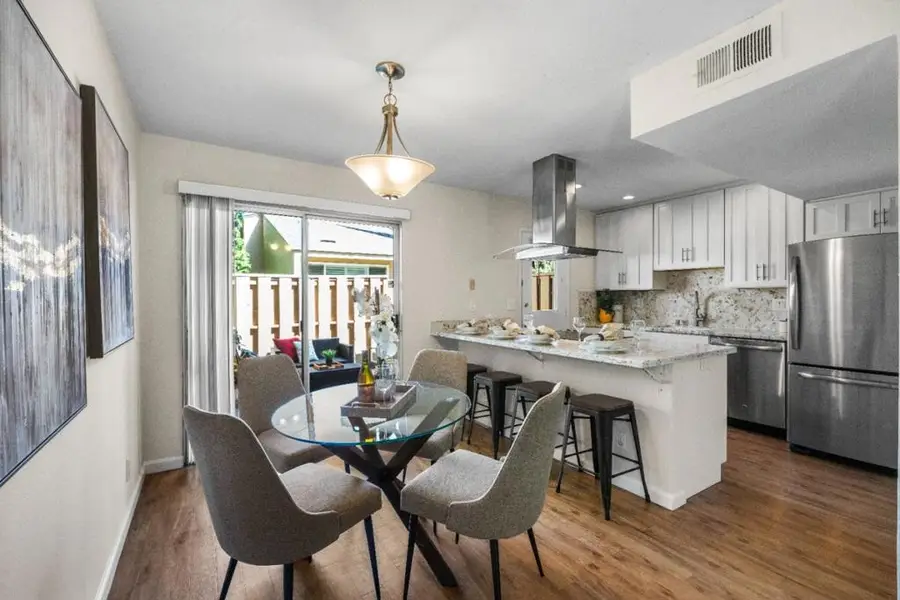 125 Connemara Way #3, Sunnyvale, CA 94087 - Image #2