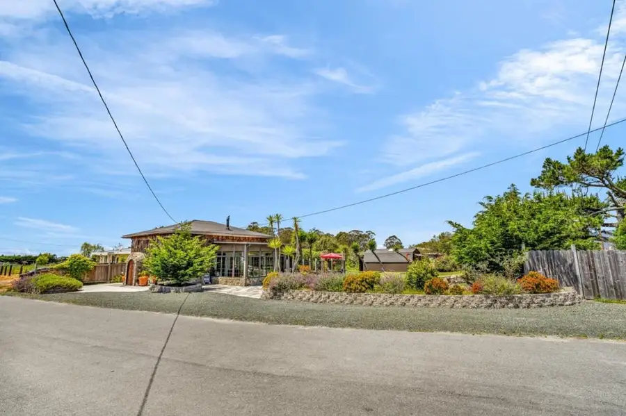 575 Dolores Avenue, Half Moon Bay, CA 94019 - Image #2
