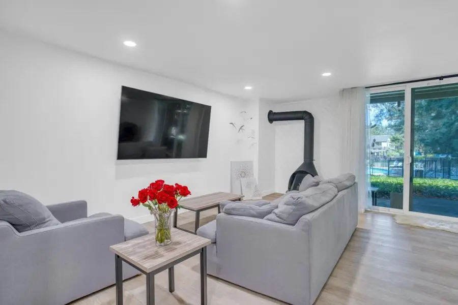 505 Cypress Point Drive #213, Mountain View, CA 94043 - Image #3