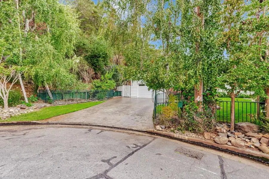 1630 Courtland Road, Belmont, CA 94002 - Image #3