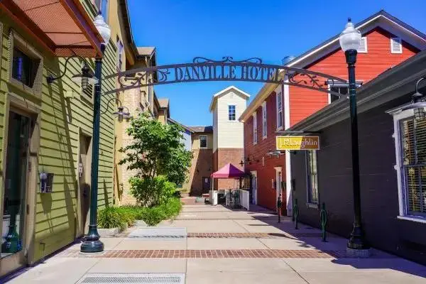 631 Silver Lake Drive, Danville, CA 94526 - Image #2