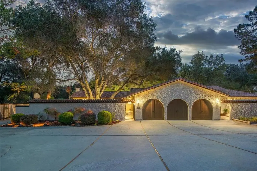 15390 Quito Road, Saratoga, CA 95070 - Image #2