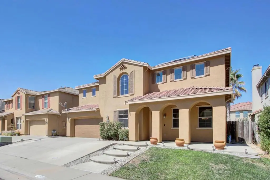 9987 Spring View Way, Elk Grove, CA 95757 - Image #1