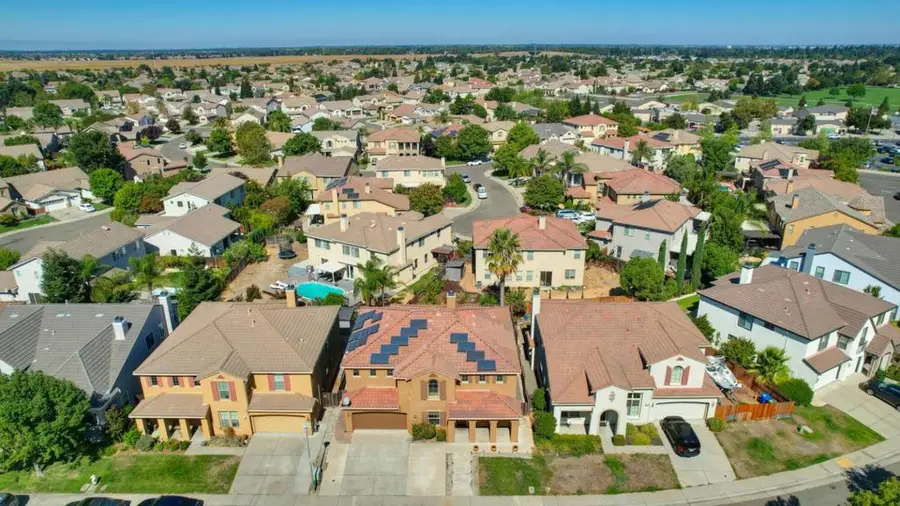 9987 Spring View Way, Elk Grove, CA 95757 - Image #3