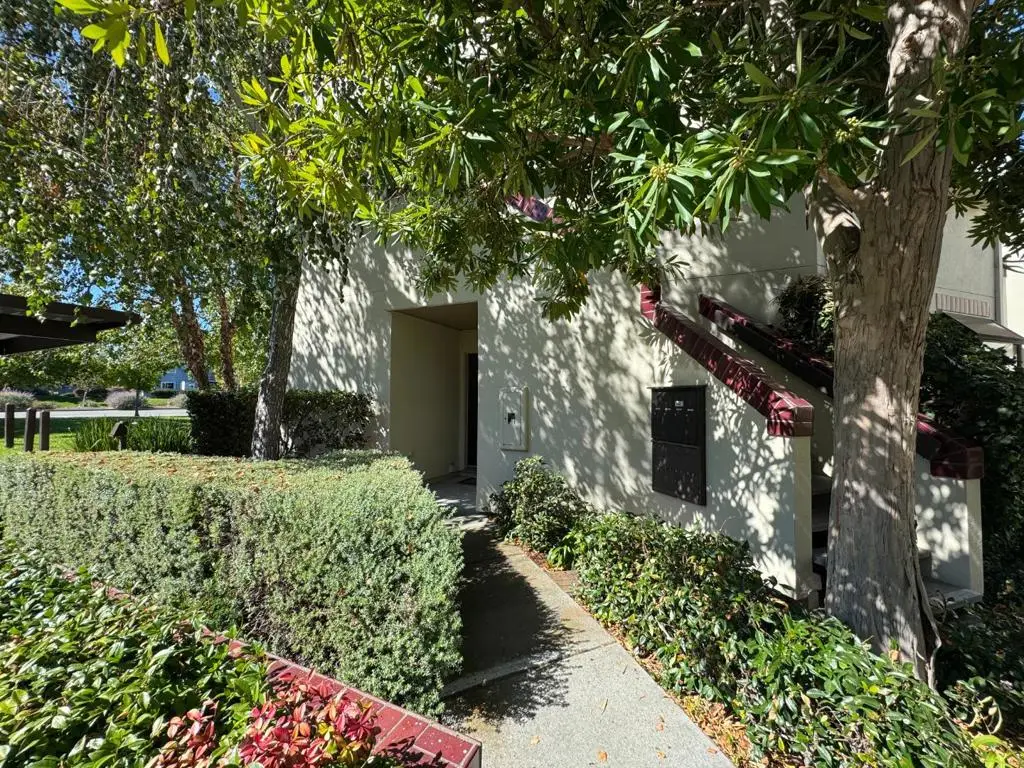 101 Shorebird Circle, Redwood City, CA 94065 - Image #1