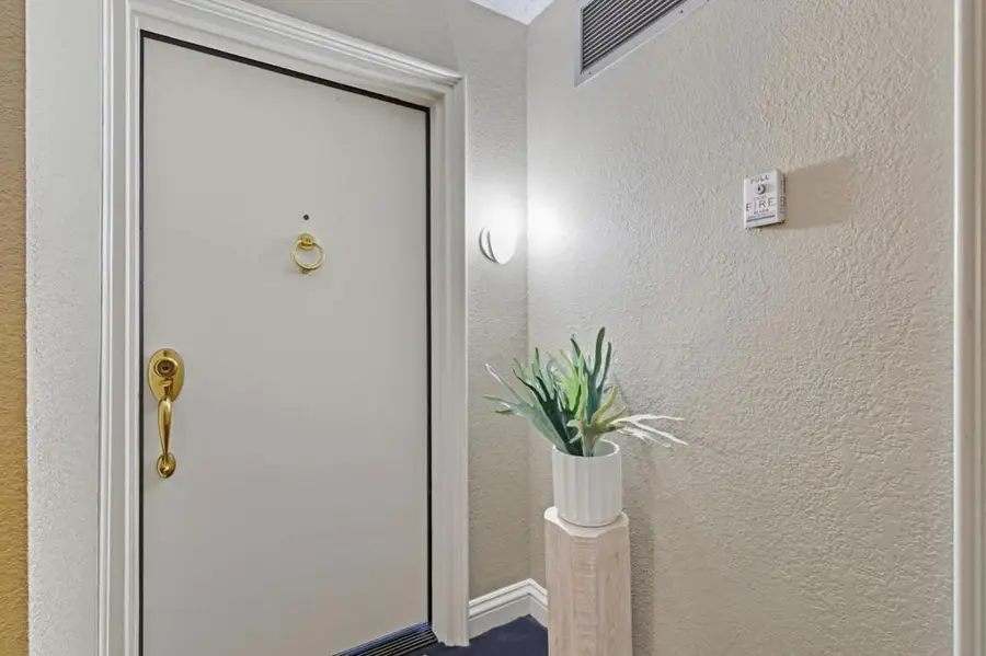 35 W 20th Avenue #113, San Mateo, CA 94403 - Image #2