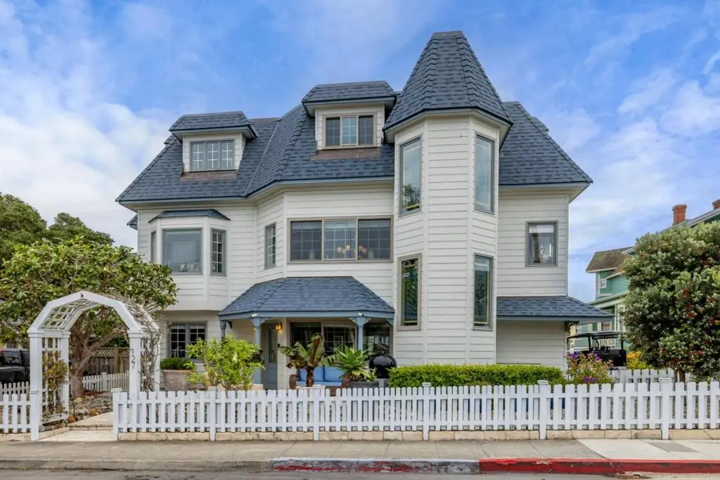 127 16th Street, Pacific Grove, CA 93950 - Image #1
