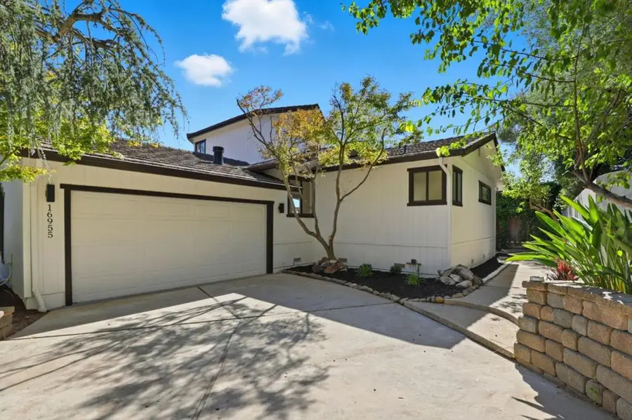16955 Oakridge Lane, Morgan Hill, CA 95037 - Image #2