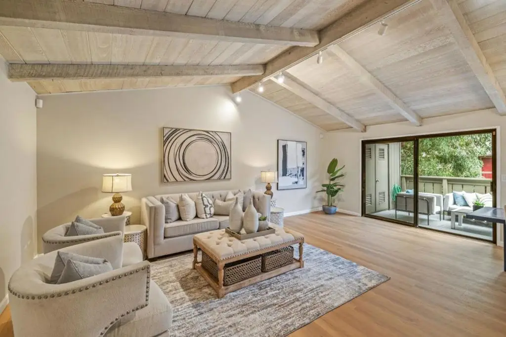 14355 Saratoga Avenue #B, Saratoga, CA 95070 - Image #1