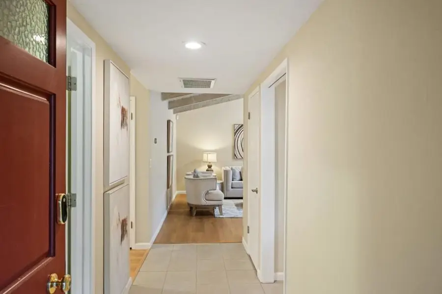 14355 Saratoga Avenue #B, Saratoga, CA 95070 - Image #3