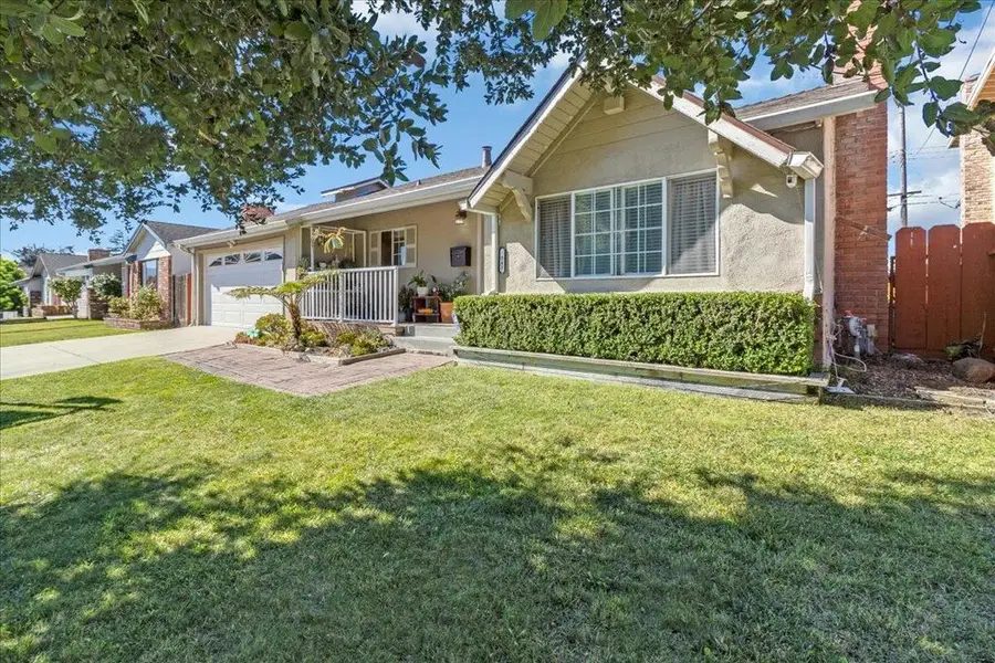 1043 Heather Drive, Salinas, CA 93906 - Image #3