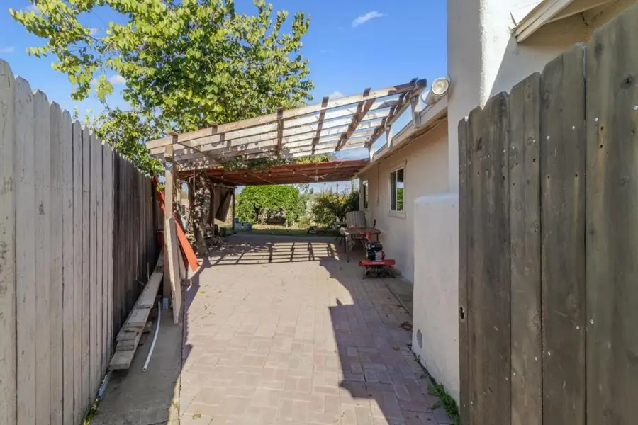 13183 Enid Drive, Waterford, CA 95386 - #2