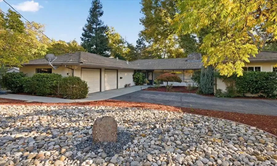 20510 Brookwood Lane, Saratoga, CA 95070 - Image #2