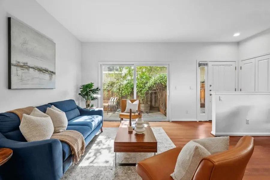 748 Cottage Court, Mountain View, CA 94043 - Image #2